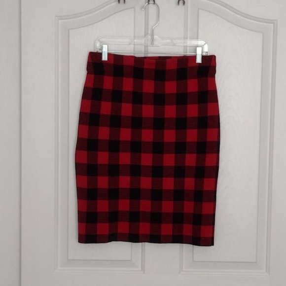 Chaps Women's pull on plaid skirt - Picture 4 of 8
